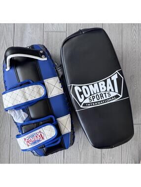 Combat Sports International Muay Thai Kick Pads Blue Black Pair MMA Striking New